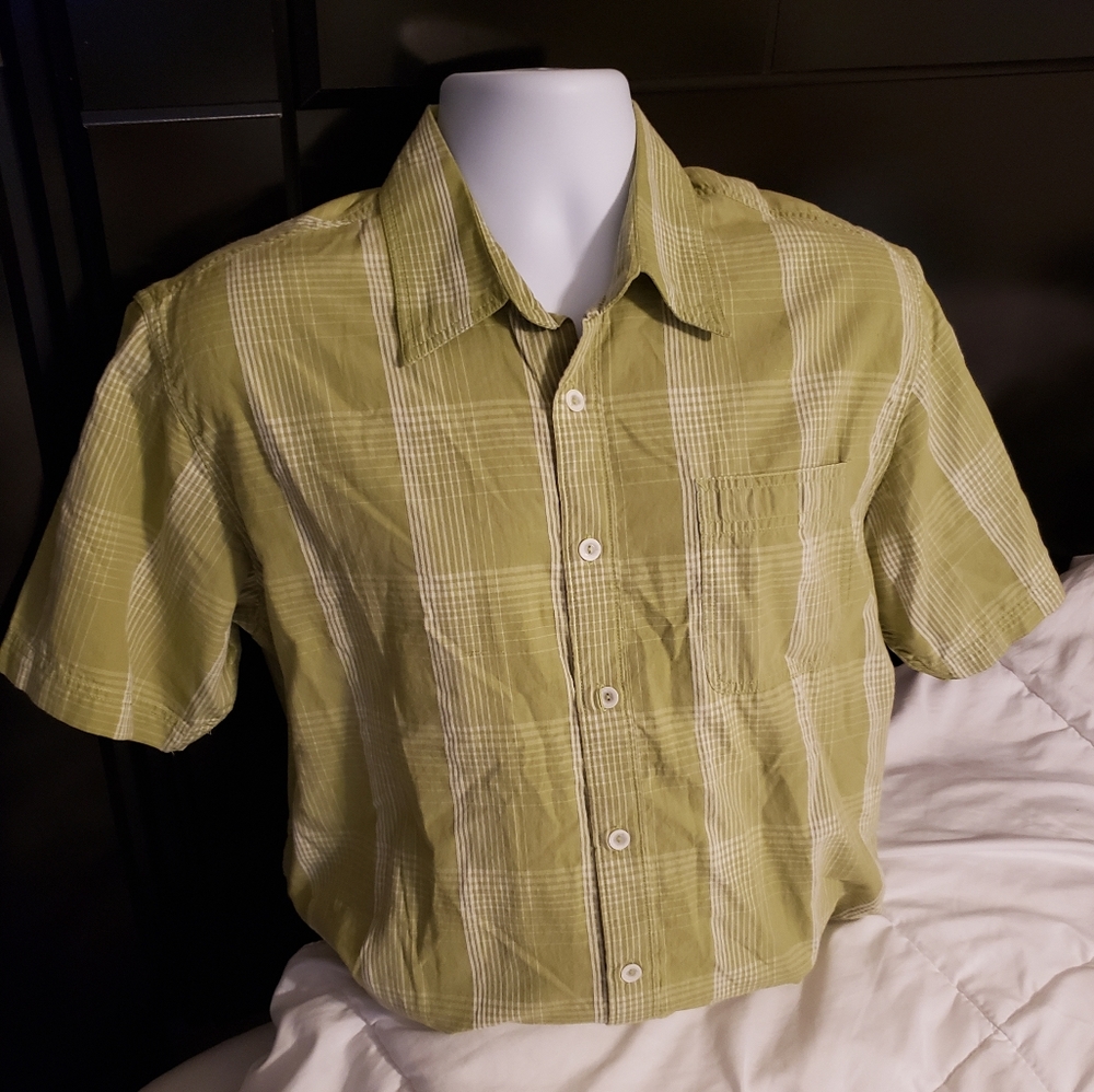 Honolua Surf Co. Men's MediunLight Green Button-up Short Sleeve Shirt